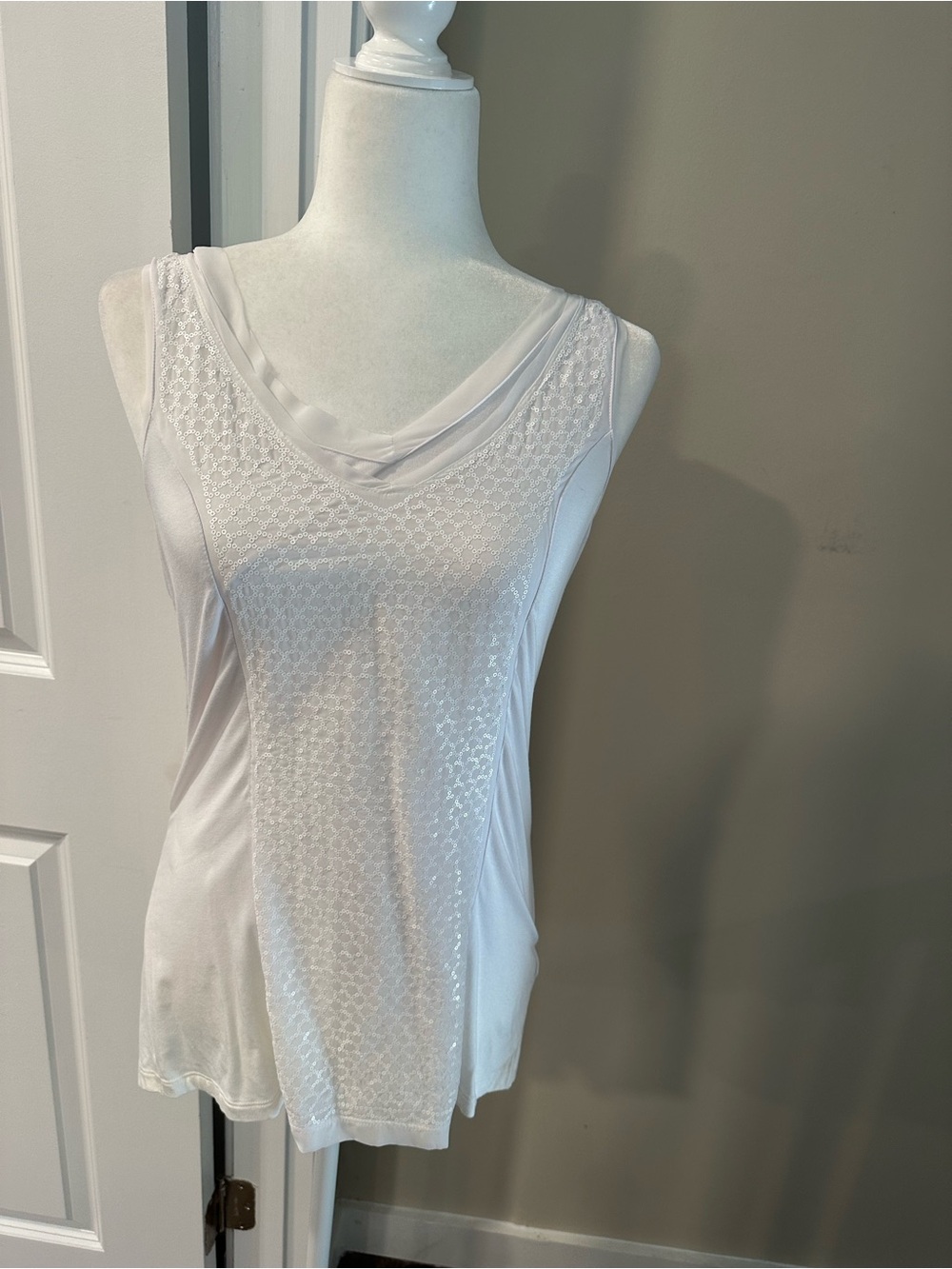 Willi Smith White Lace-Front V-Neck Sleeveless Tank